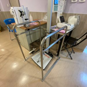 handrail medical scale